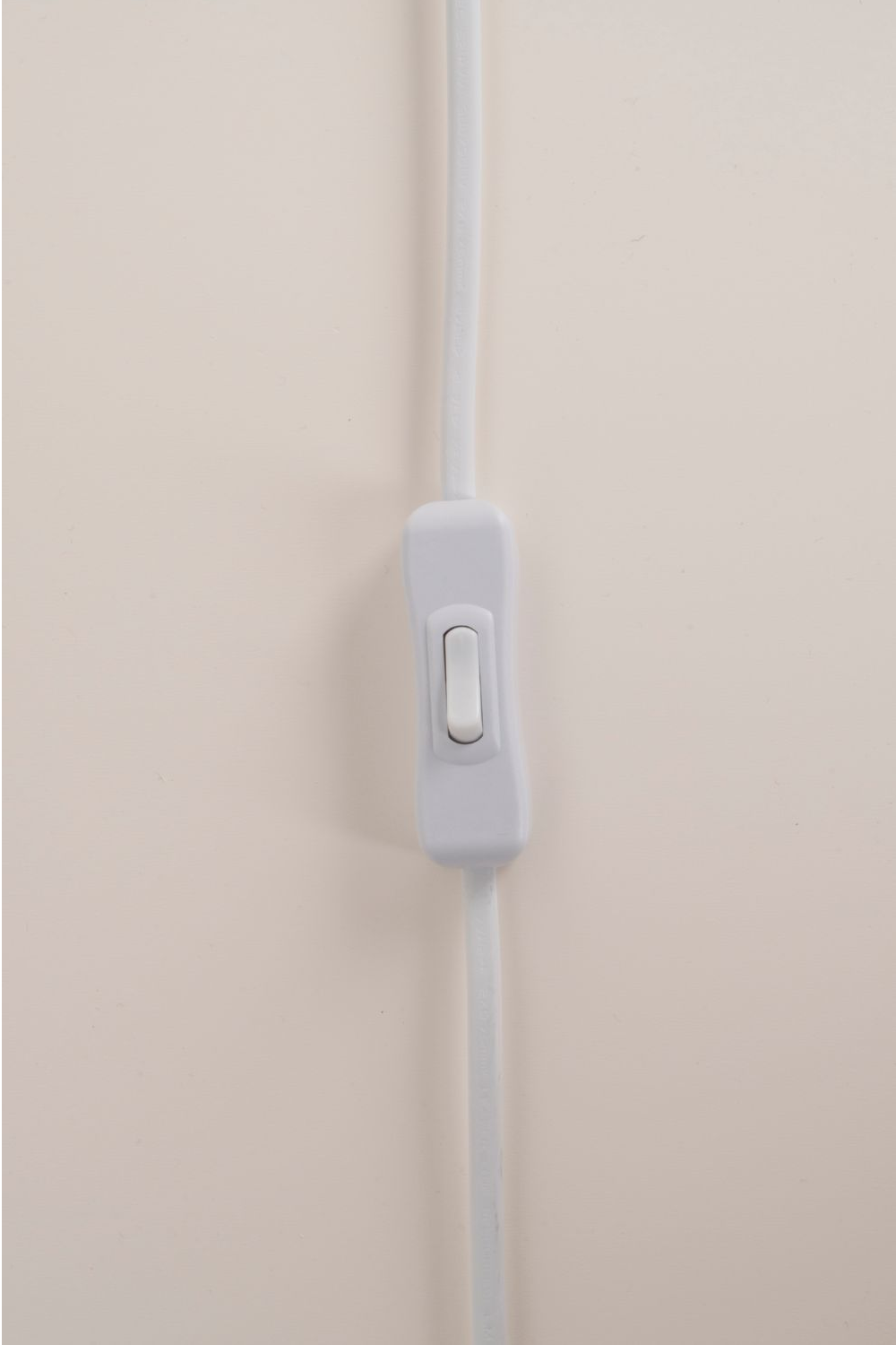 White Metal Table Lamps (2) | Zuiver Tripod | OROA.com