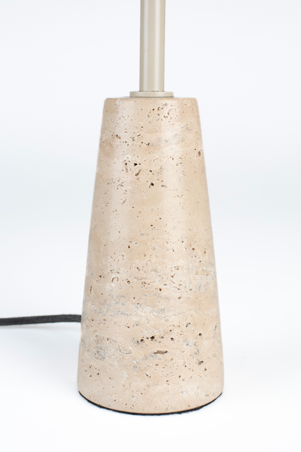 Beige Metal Table Lamp | Zuiver Cole | OROA.com