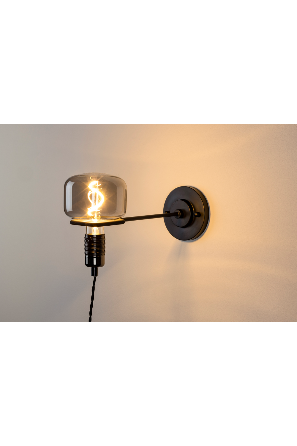 Clear Glass Industrial Wall Lamp | Zuiver Hazy | OROA.com
