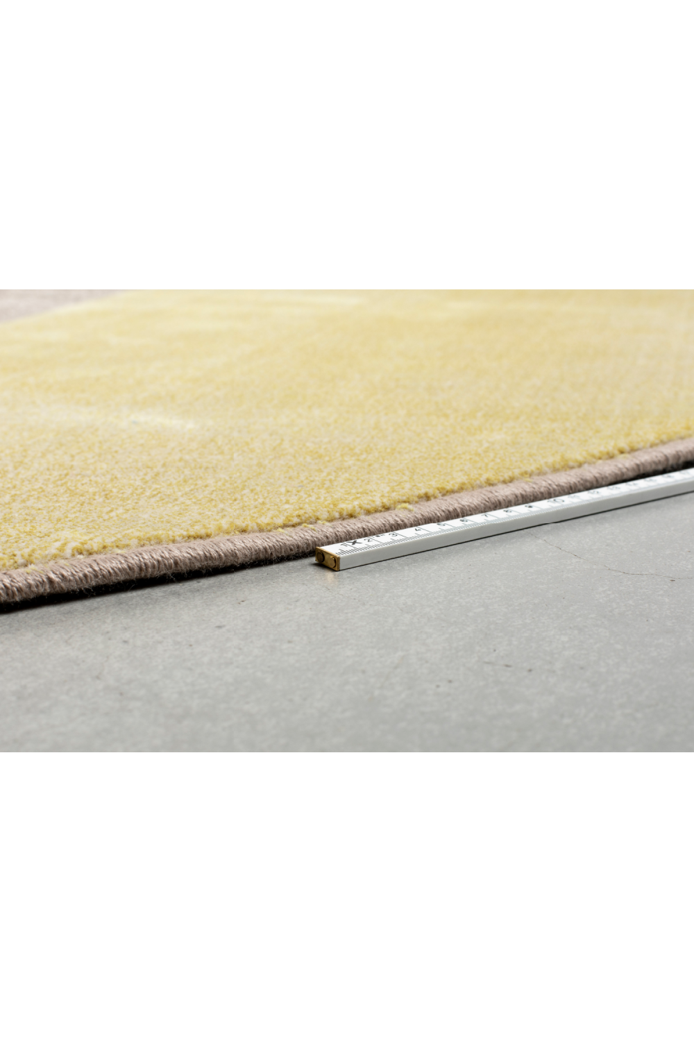 Geometric Pattern Seamless Carpet 7' | Zuiver Hilton | OROA.com