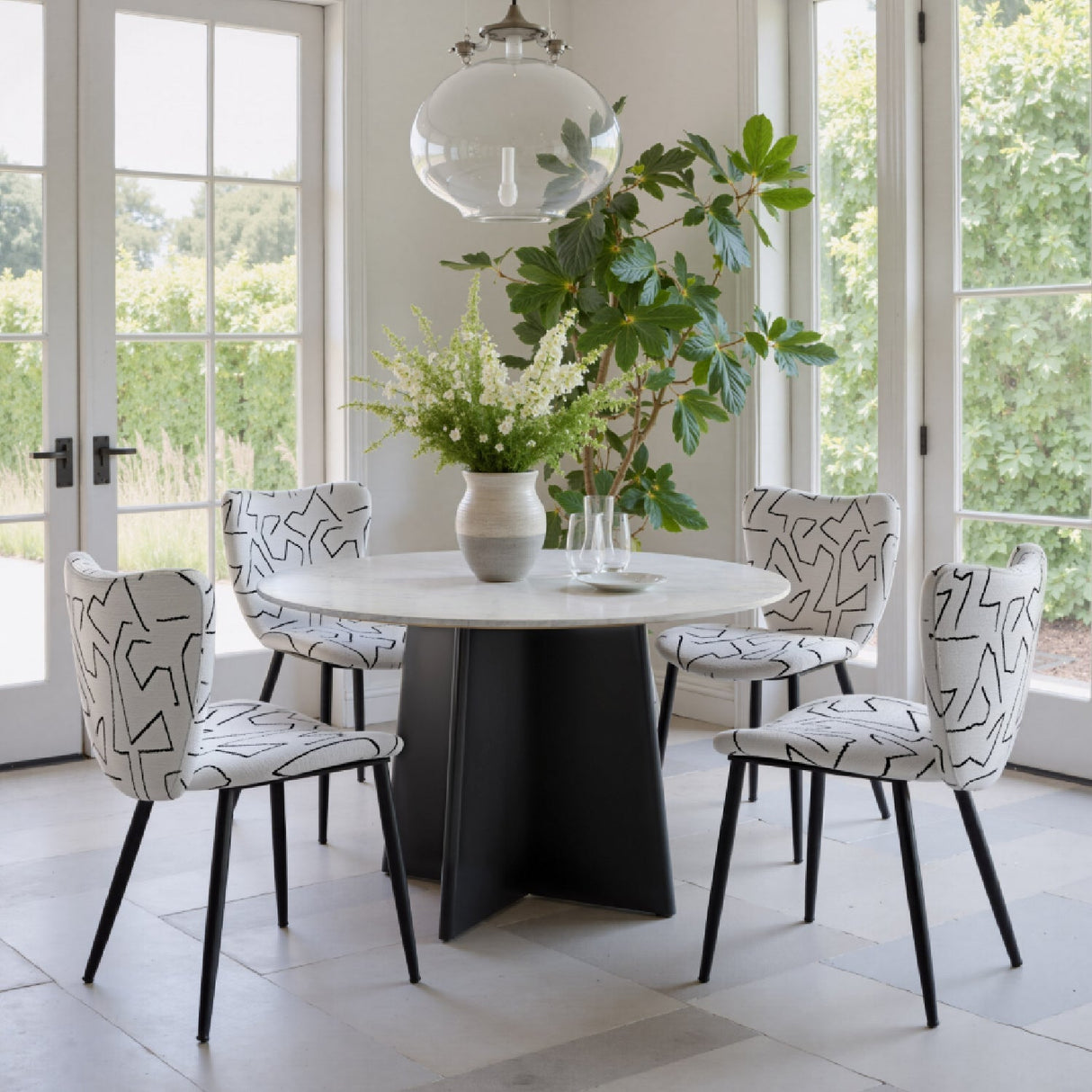 Round White Dining Table | OROA Modern Strela | Oroa.com