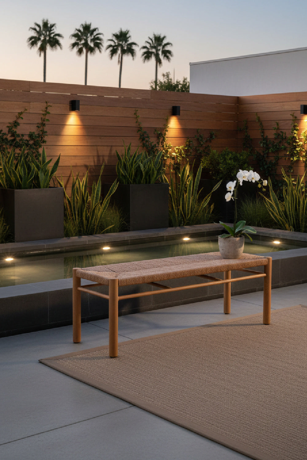 Rattan Look Outdoor Bench | OROA Modern Iska | Oroa.com