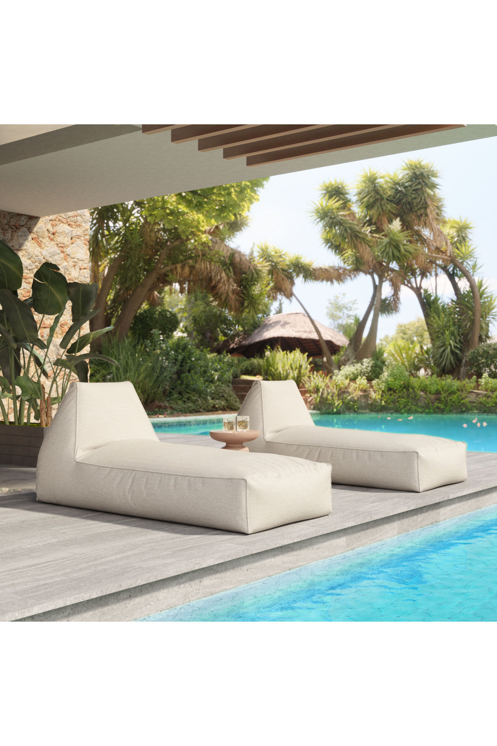 Beige Olefin Outdoor Chaise Lounge | OROA Modern Kalm | Oroa.com