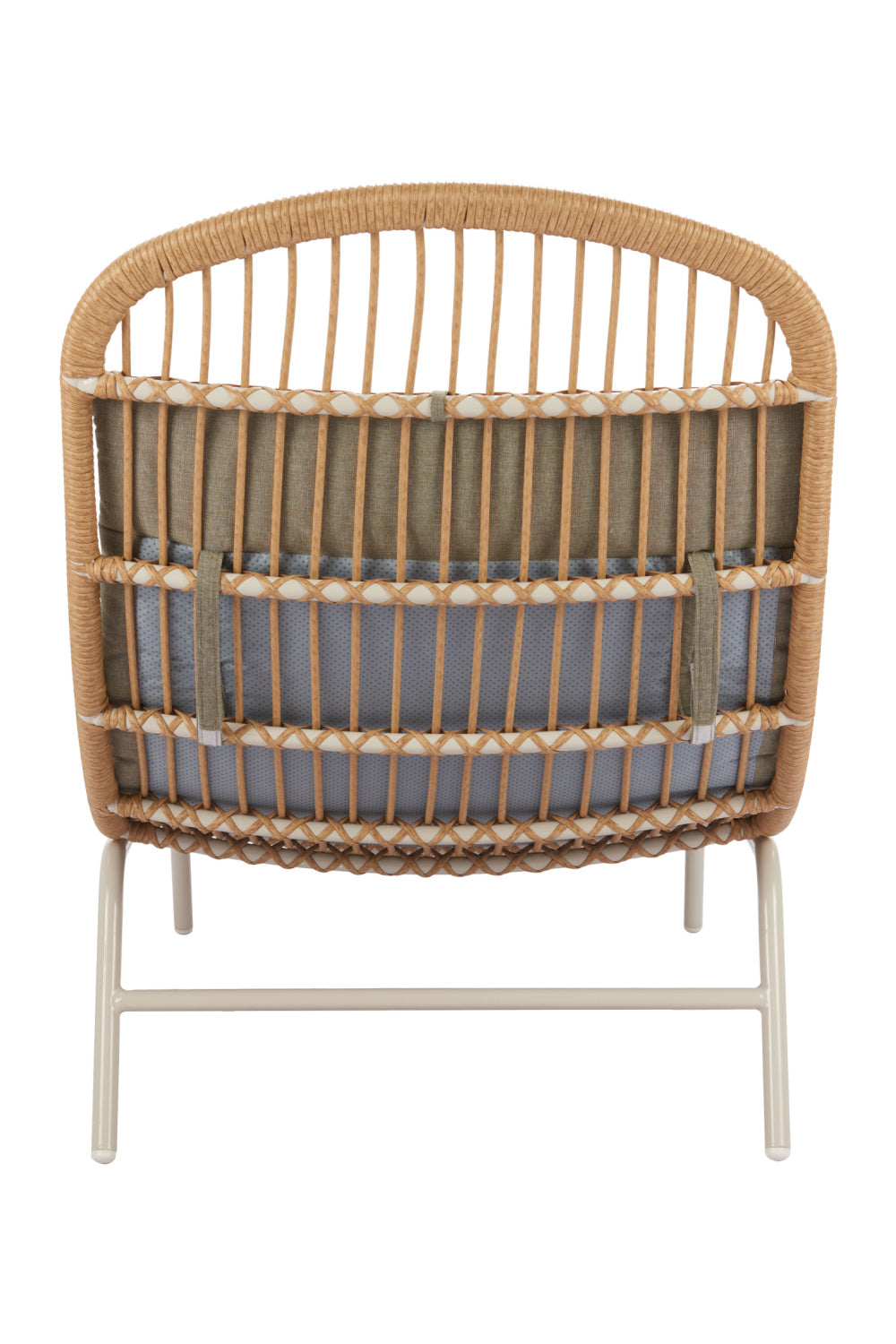 Padded Rattan Weave Outdoor Chaise | OROA Modern Skim | Oroa.com