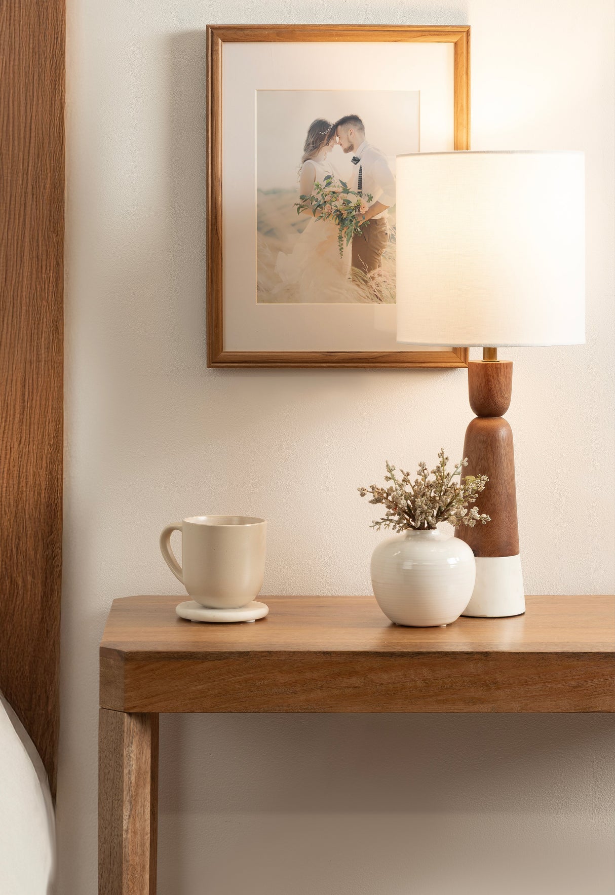 Deori Table Lamp