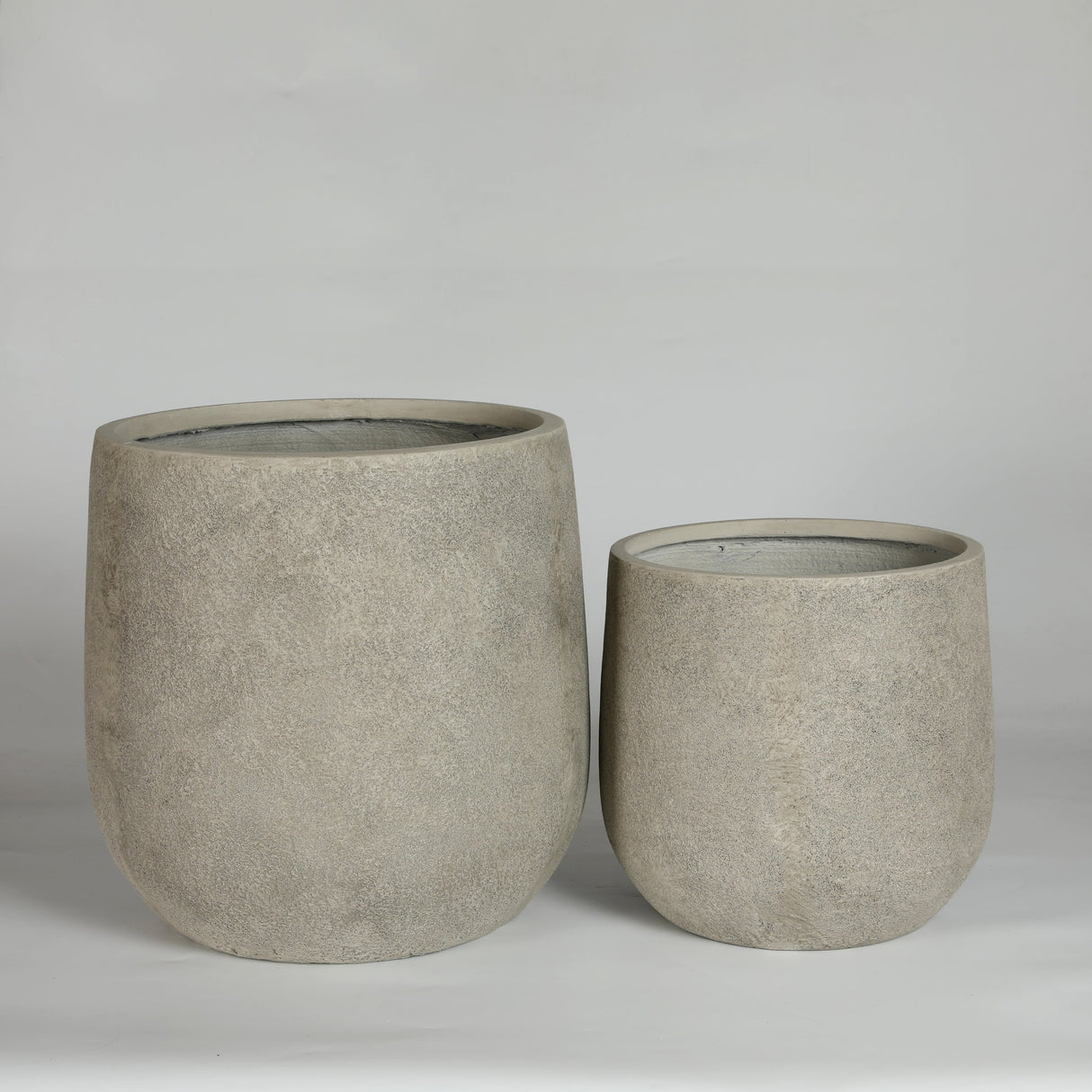 Round Concrete Planter (S/2) - Antique Grey