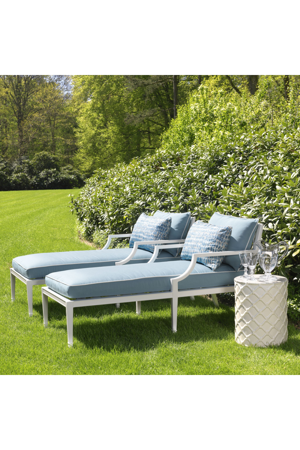 Blue Outdoor Chaise Lounge Chair | Eichholtz Bella Vista | Oroa.com