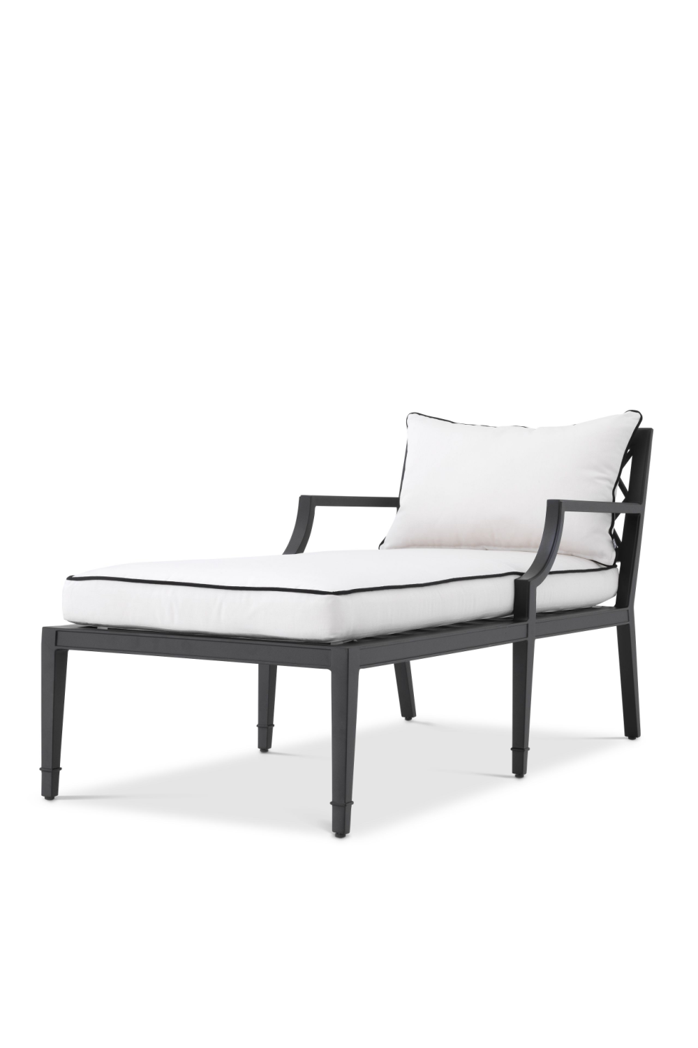 Chaise Outdoor Lounge Chair | Eichholtz Bella Vista | Oroa.com