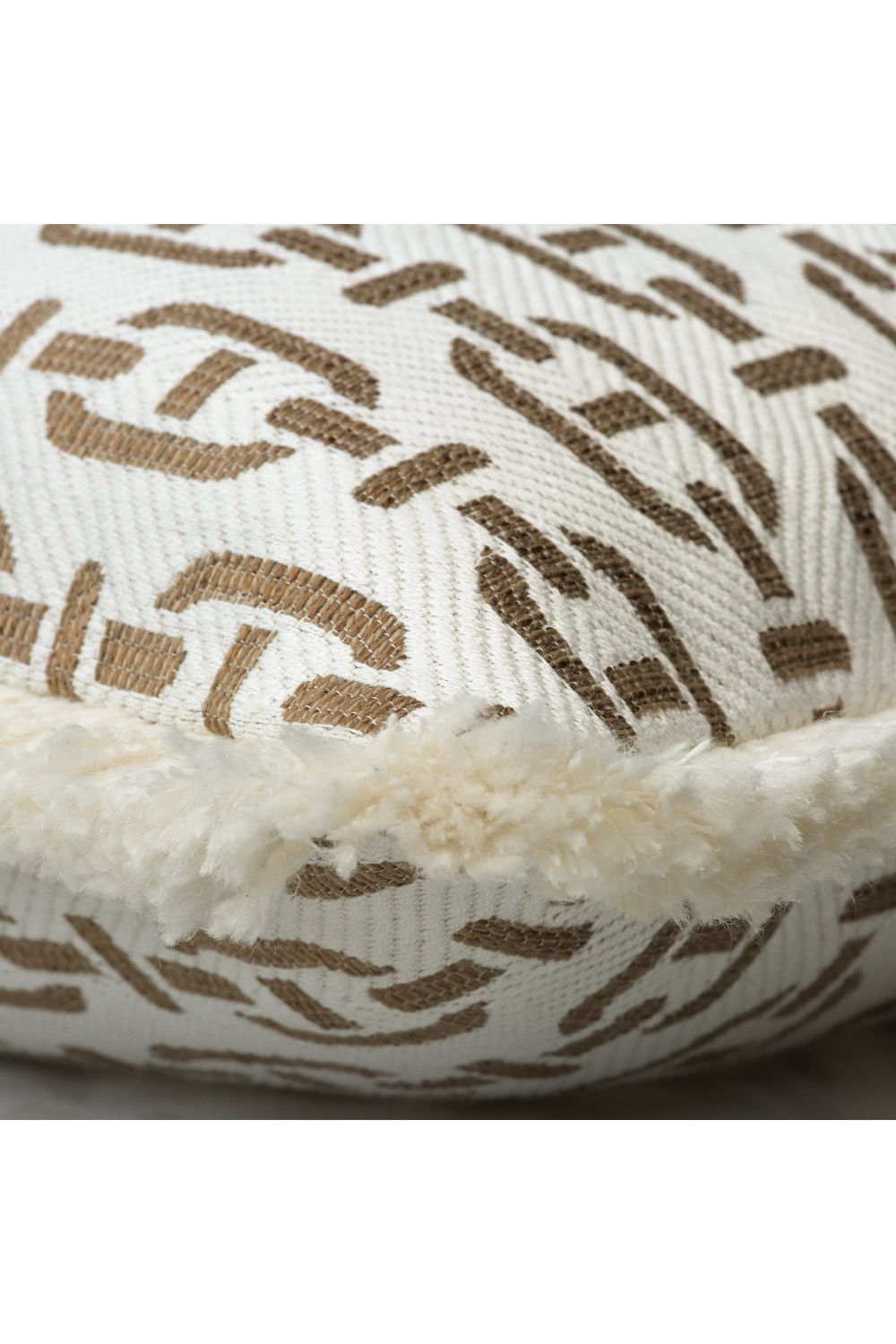 Chain Link Rectangular Cushion M | Andrew Martin Burlington | OROA