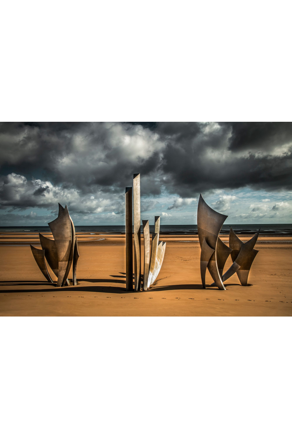 Blade Sculptures Photographic Art | Andrew Martin Sword Beach | Oroa.com