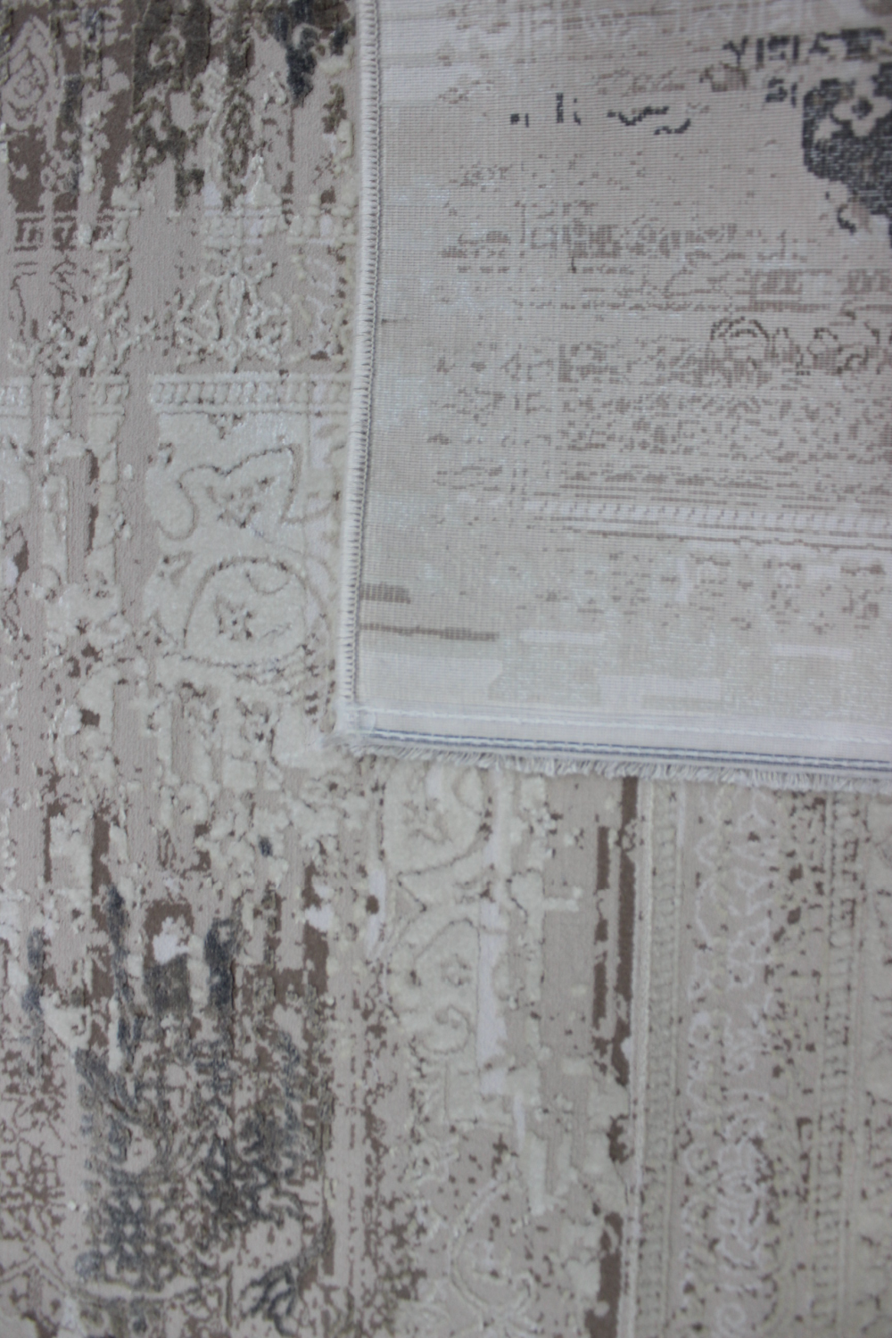 Persian Style Area Rug | Andrew Martin Sadira | Oroa.com