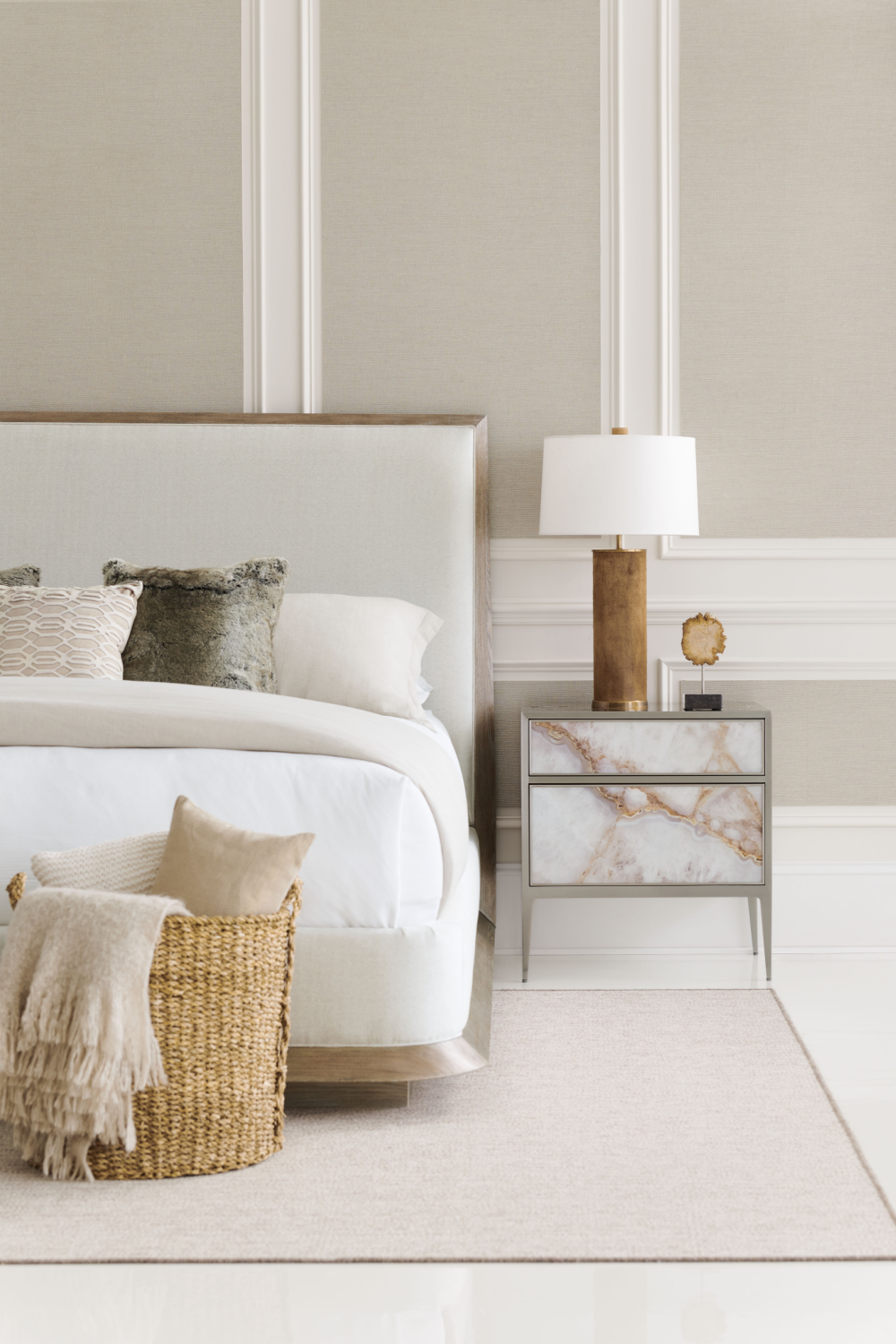 Cream Classic Bed | Oroa.com