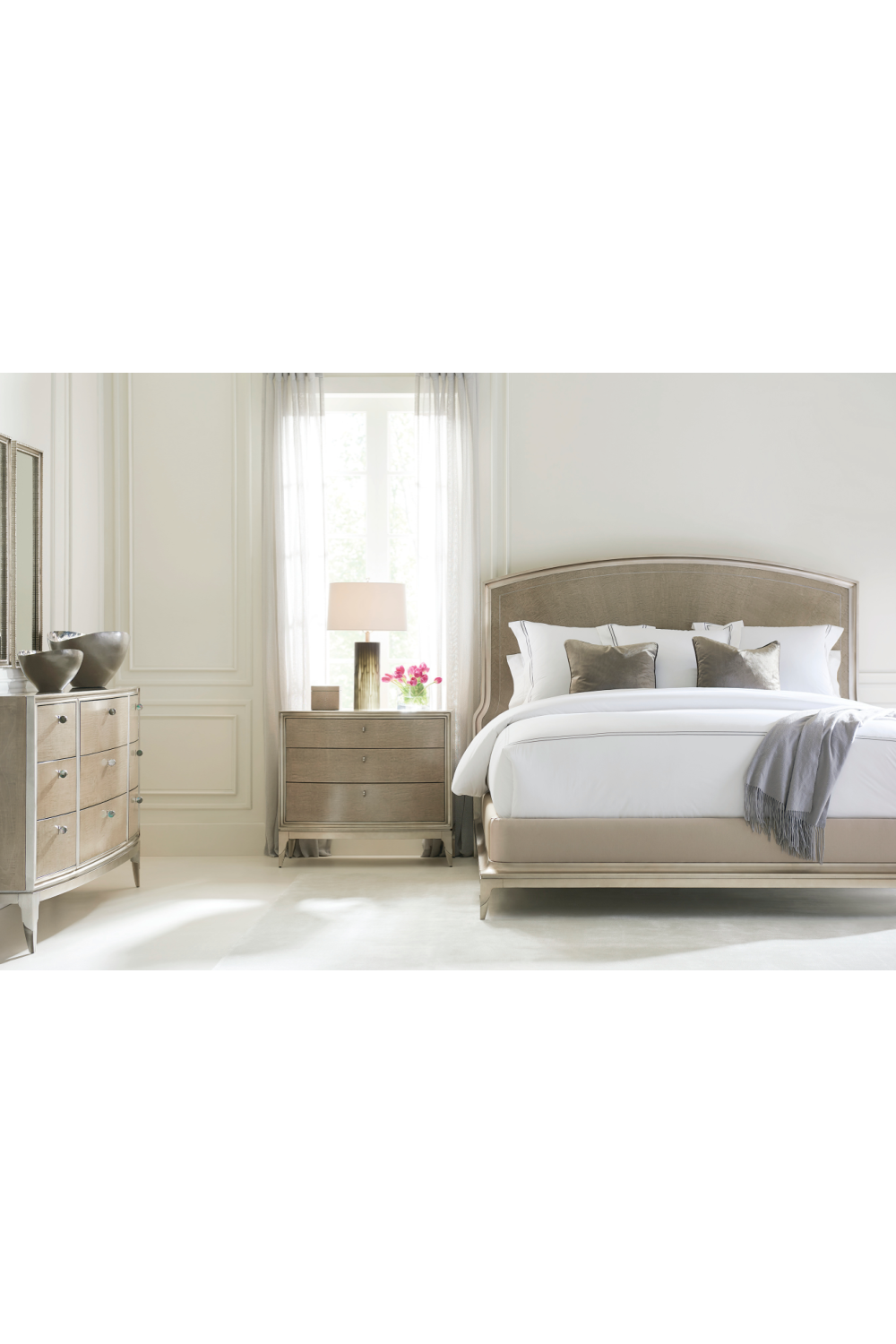Silver Leaf 3-Drawer Nightstand | Oroa.com