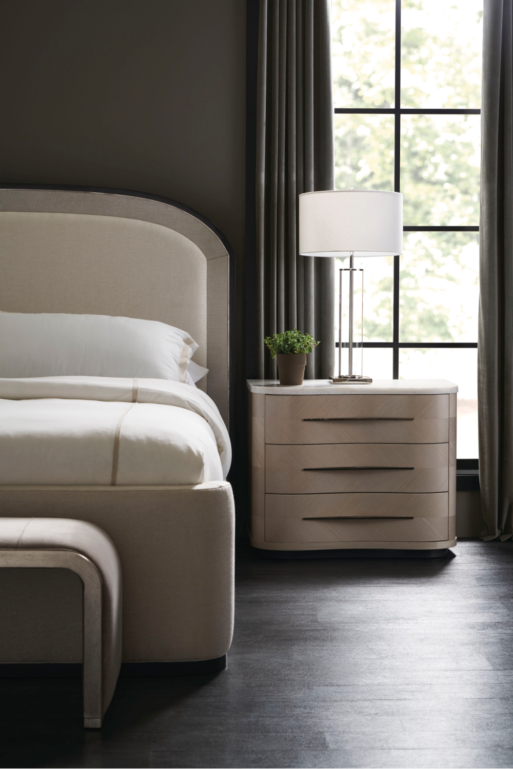 Arched Modern Bed | Oroa.com