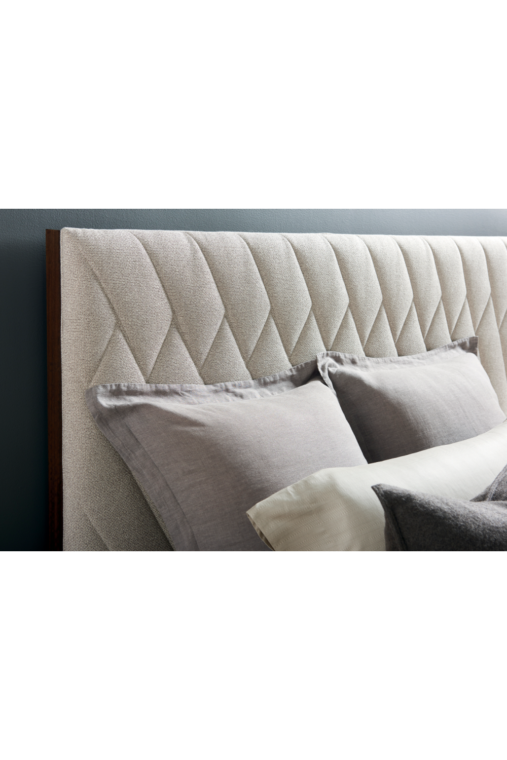 Neutral-Toned Quilted Bed | Oroa.com