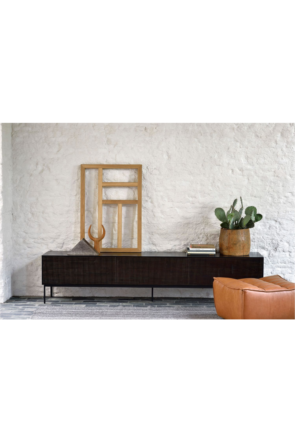 Dark Teak TV Cupboard | Ethnicraft Grooves | OROA.com