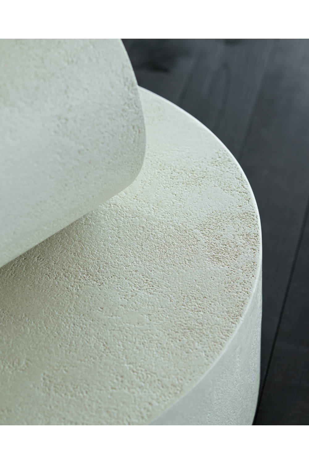 Round Off-White Coffee Table | Ethnicraft Elements | Oroa.com