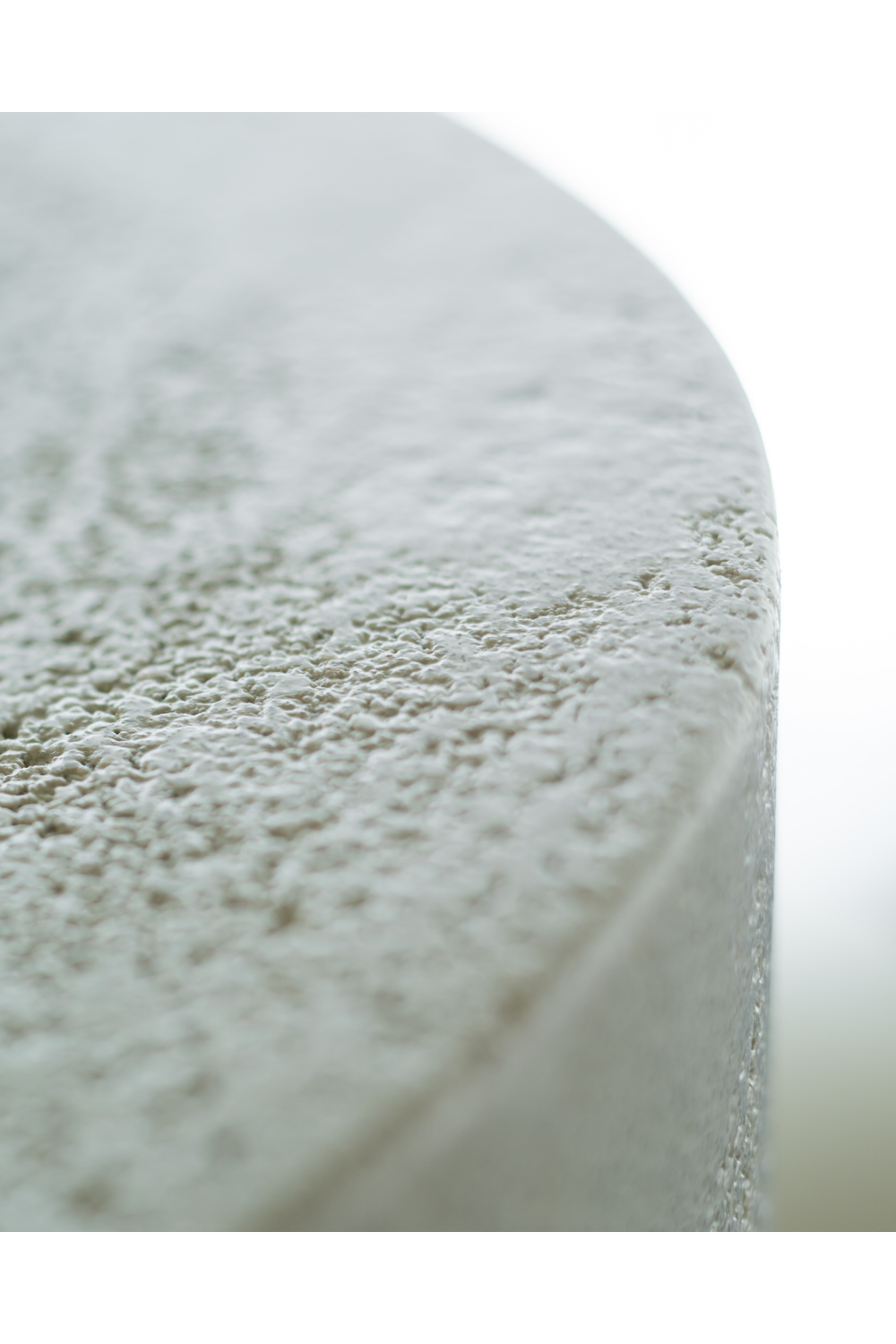 Round Off-White Coffee Table | Ethnicraft Elements | Oroa.com