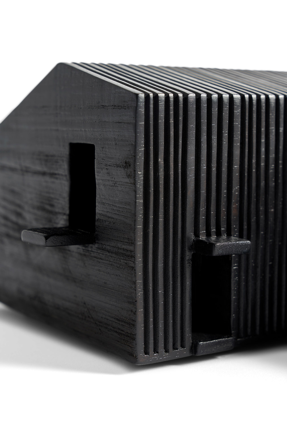 Black Mahogany Sculptural Deco | Ethnicraft Farmhouse | Oroa.com