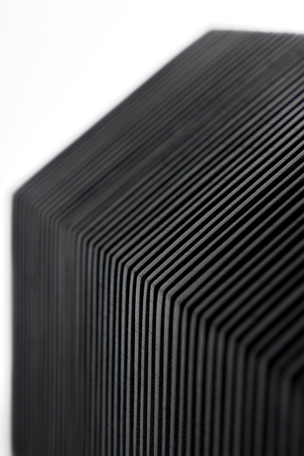 Black Mahogany Sculptural Deco | Ethnicraft Farmhouse | Oroa.com