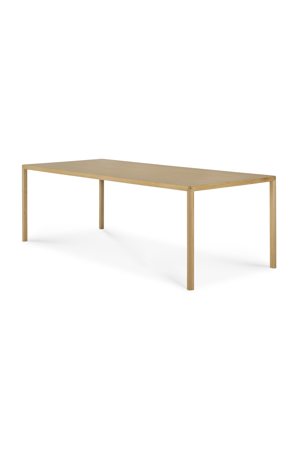 Varnished Oak Scandi Dining Table | Ethnicraft Air | Oroa.com