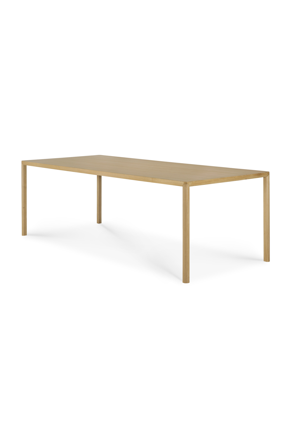 Varnished Oak Scandi Dining Table | Ethnicraft Air | Oroa.com