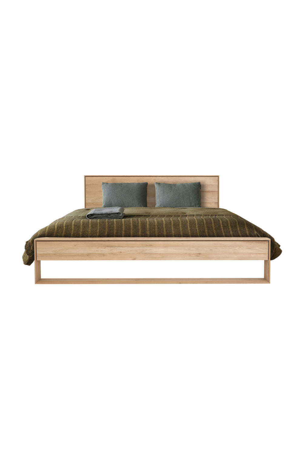 Solid Oak Bed | Ethnicraft Nordic II | OROA.COM