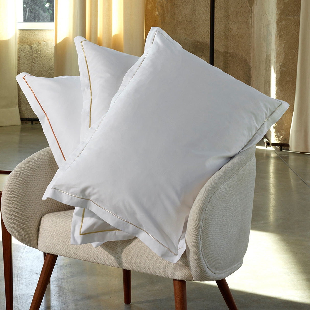 800TC Percale Bordered Euro Sham | Amalia Home Gardénia | Oroa.com
