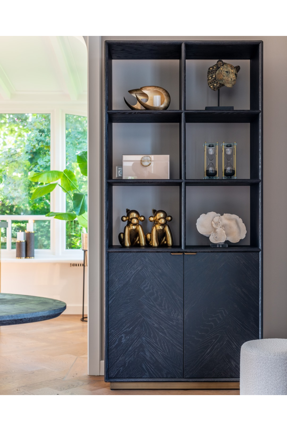 Black Oak 2-Door Bookcase | Richmond Interiors Blackbone | Oroa.com