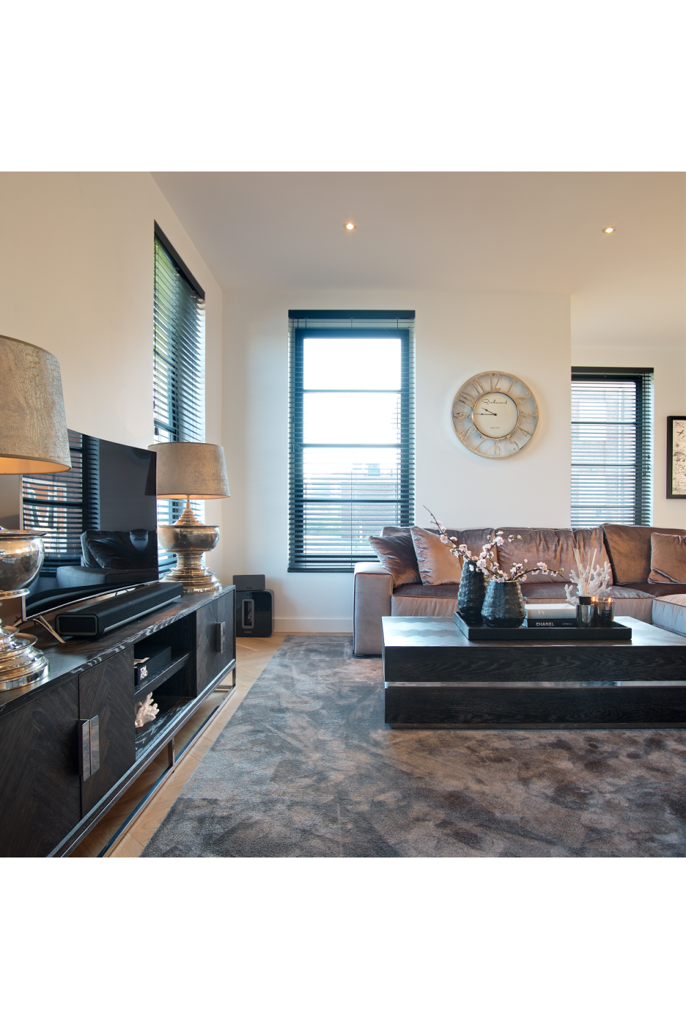 Black Oak 4 Door TV Sideboard | Richmond Interiors Blackbone | OROA.com