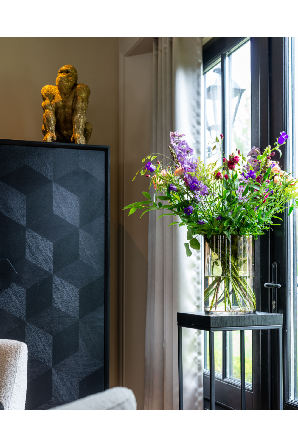 Black Oak Veneer Cabinet | Oroa.com