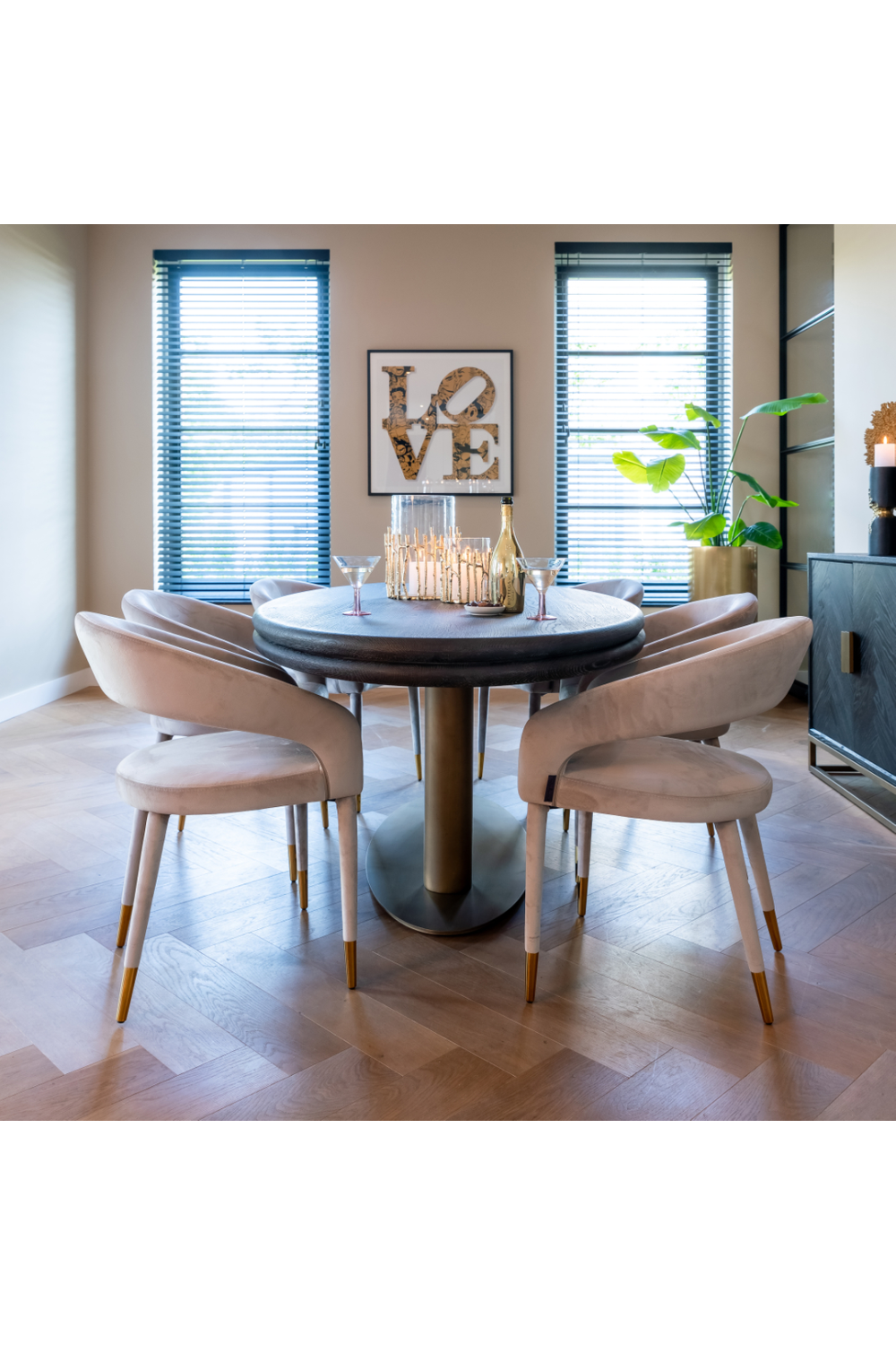 Modern Velvet Armchair | Richmond Interiors Gia | Oroa.com