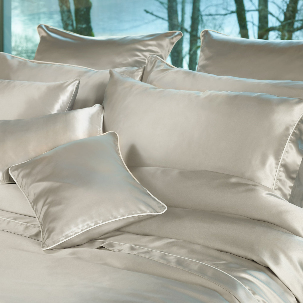 430TC Silk Sateen Flat Sheet | Amalia Home Maria | Oroa.com