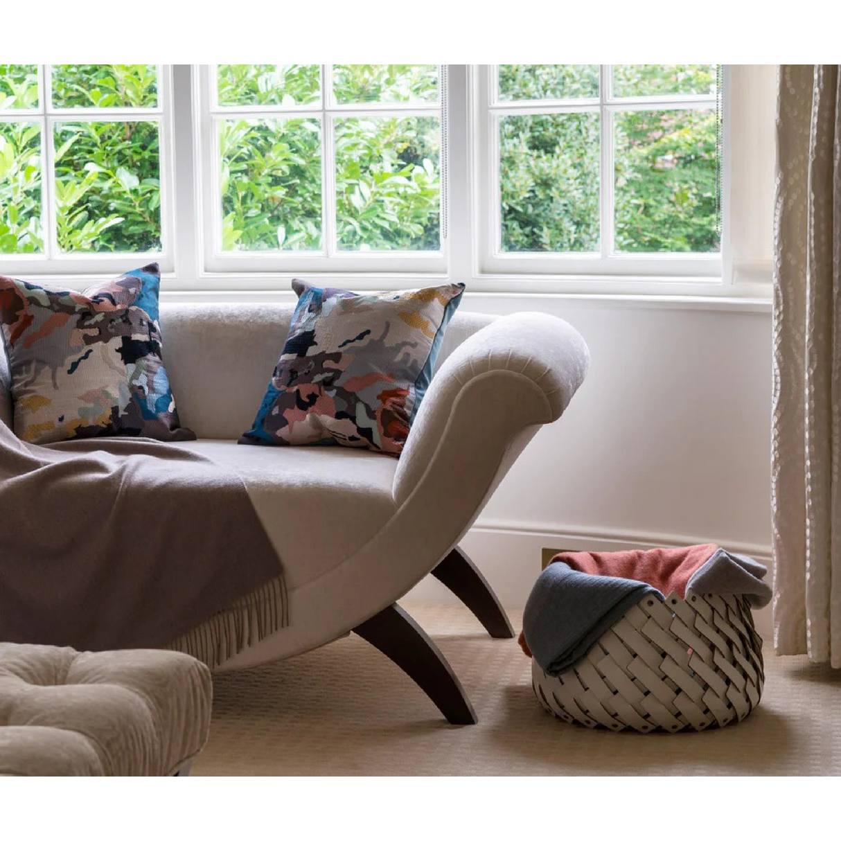 Leather Strips Round Basket S | Pinetti Almeria | OROA.com