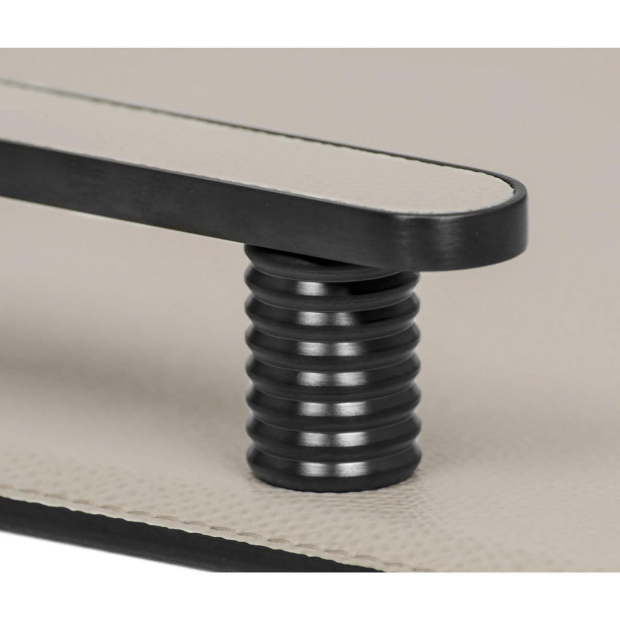 Metal Tray With Handles | Pinetti Venaria | OROA.com