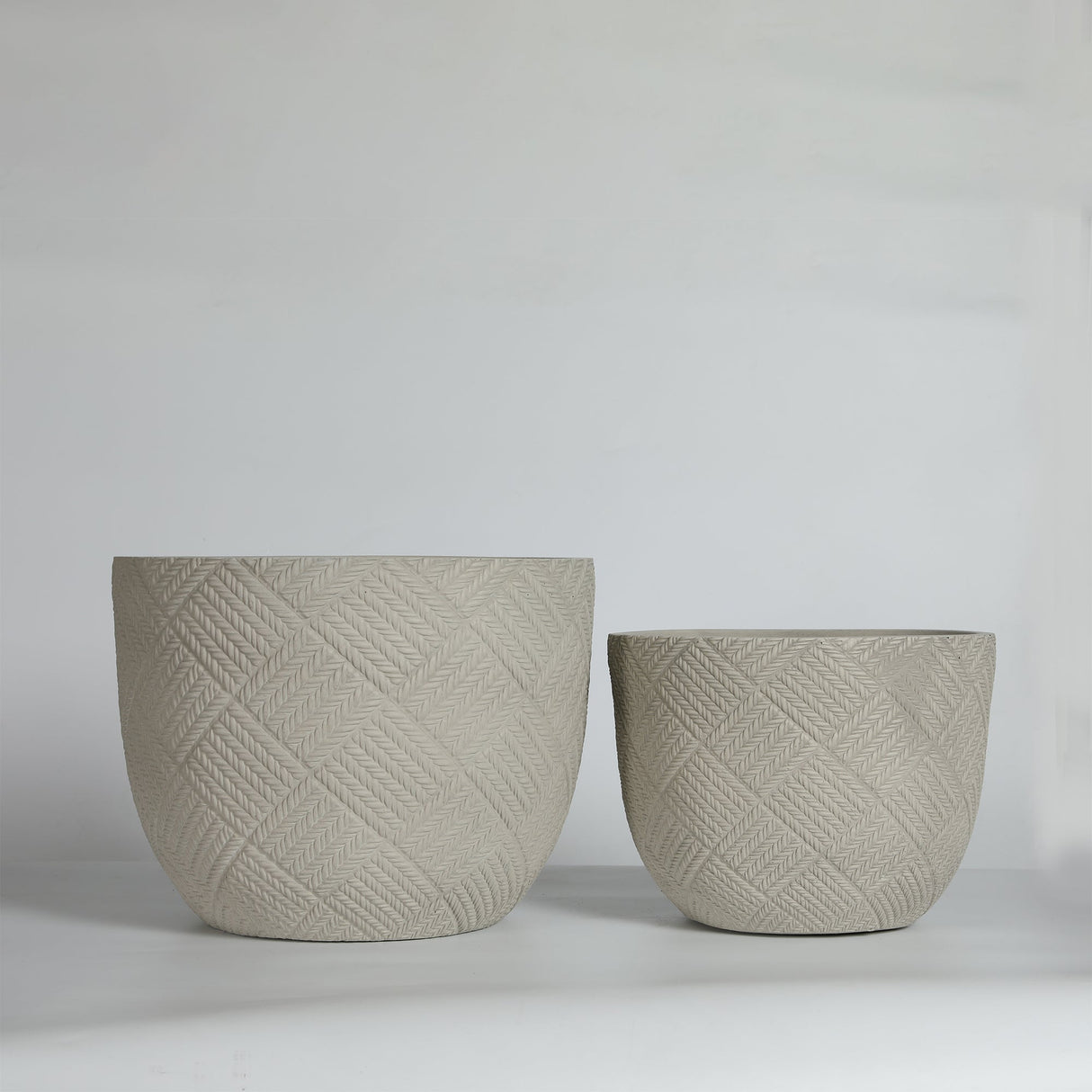 Round Concrete Planter (S/2)