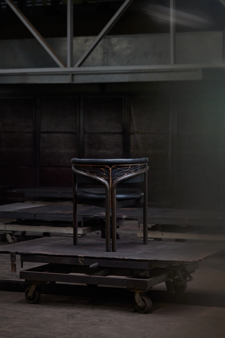 Metal Detail Curved Dining Chair | Morpho By Tomorrowland Volita | Oroa.com