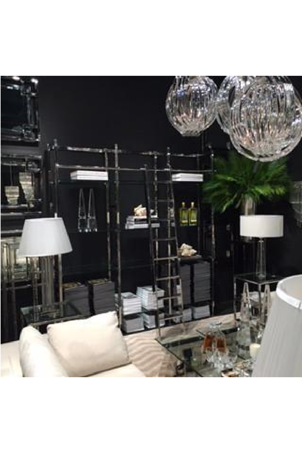 Lucite Loop Chandelier | Eichholtz Marco Polo | Oroa.com