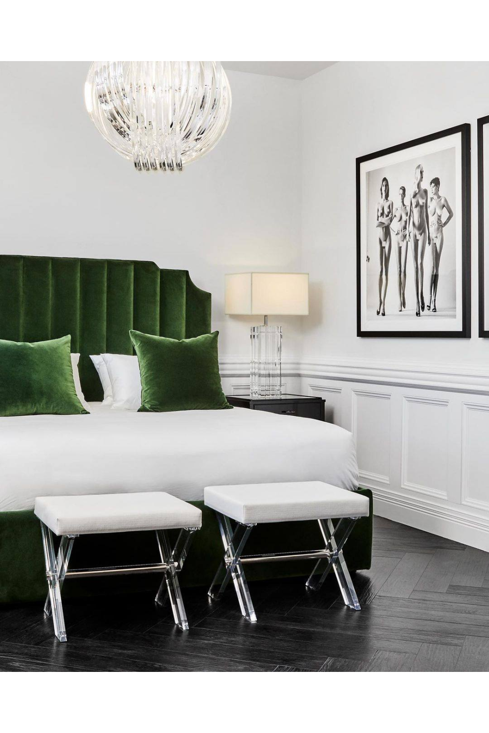 Lucite Loop Chandelier | Eichholtz Marco Polo | Oroa.com