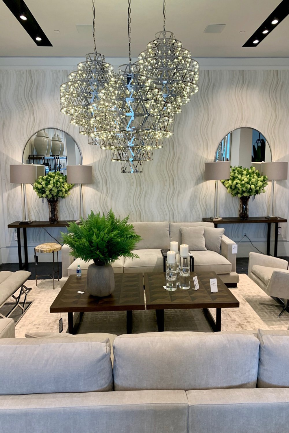 Bronze Oak Console Table | Eichholtz Gregorio | #1 Eichholtz Trade Partner