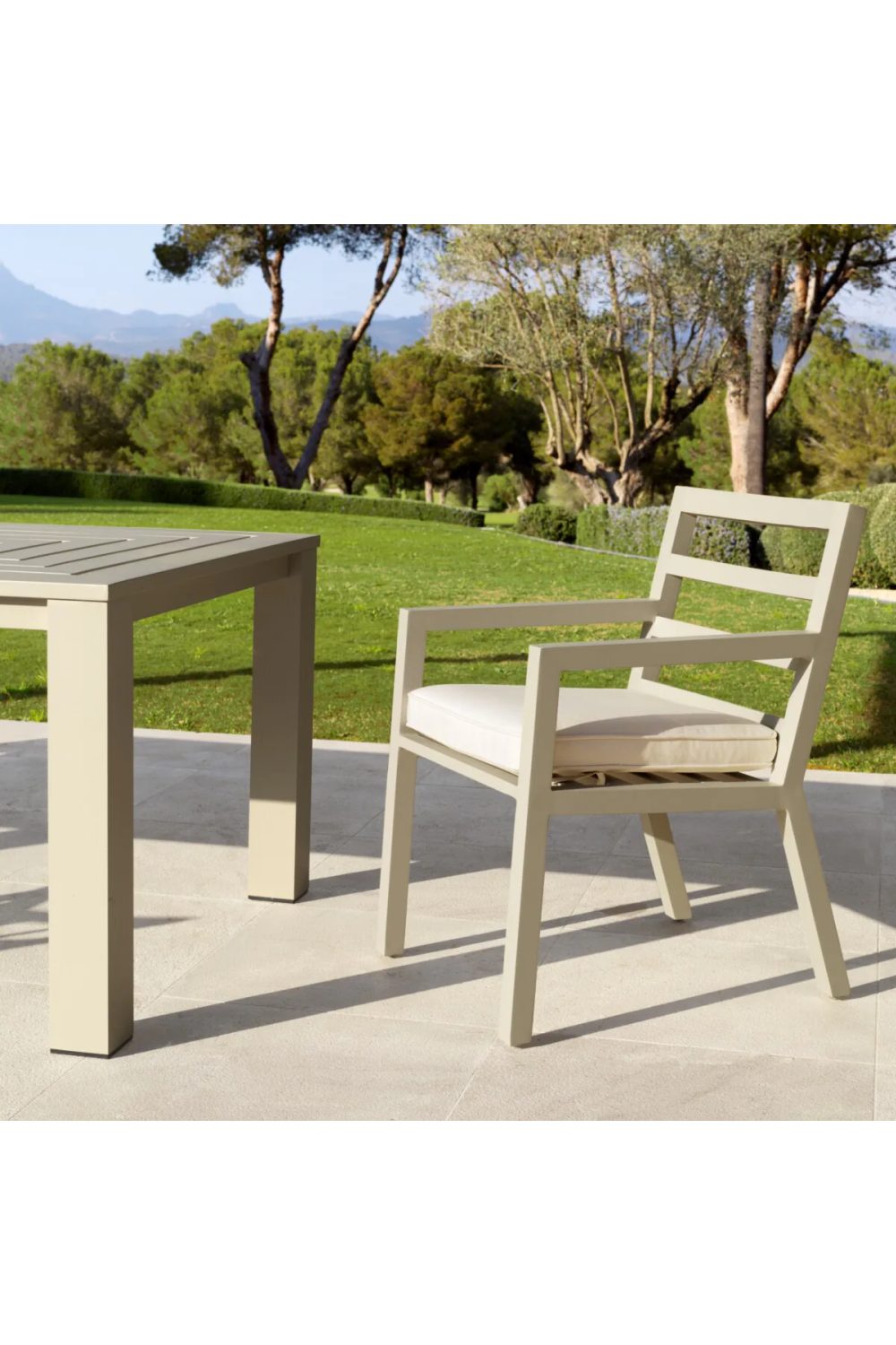 Sunbrella Cushioned Outdoor Dining Chair | Eichholtz Delta | Oroa.com