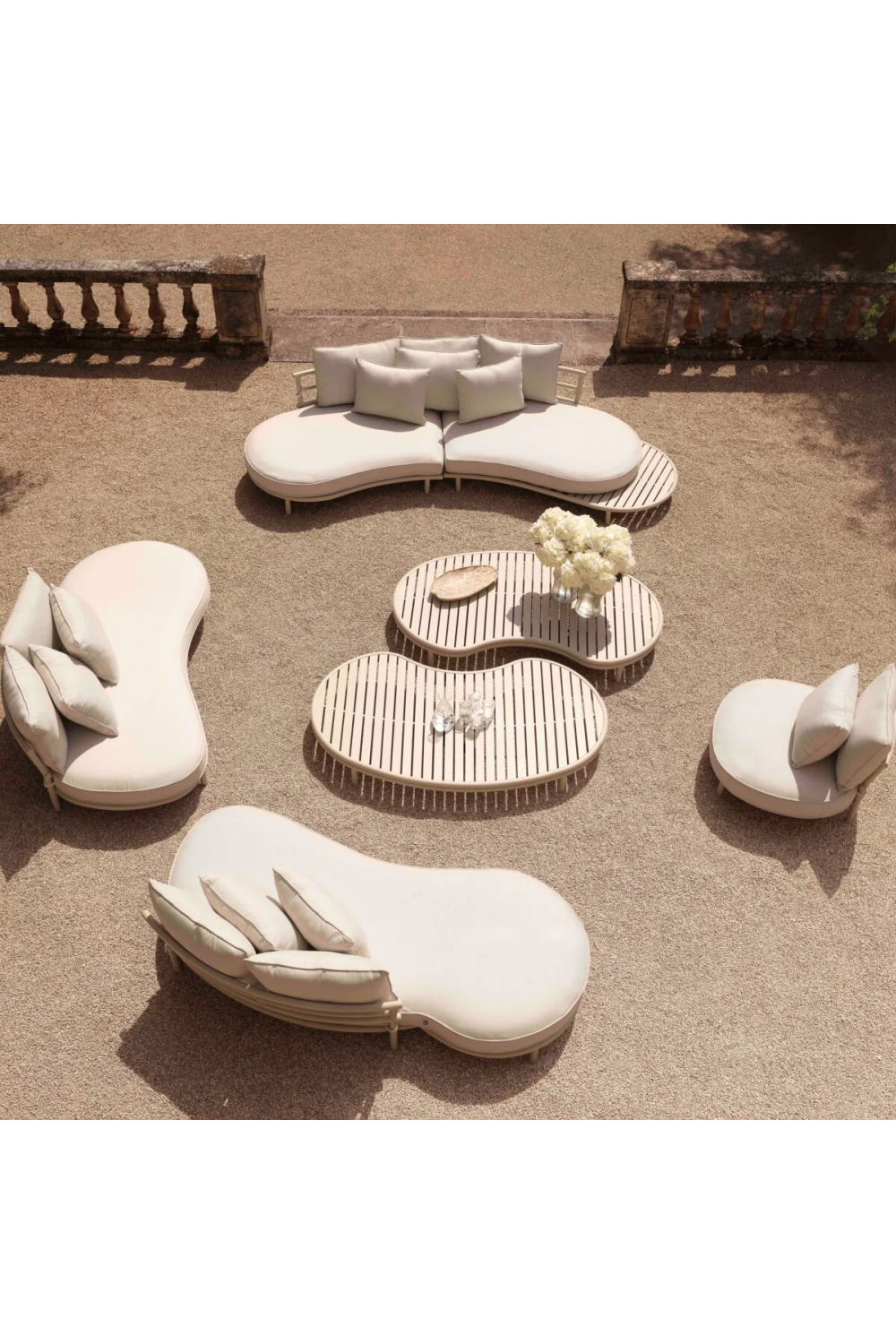 White Curved Outdoor Sofa | Eichholtz Laguno | Oroa.com