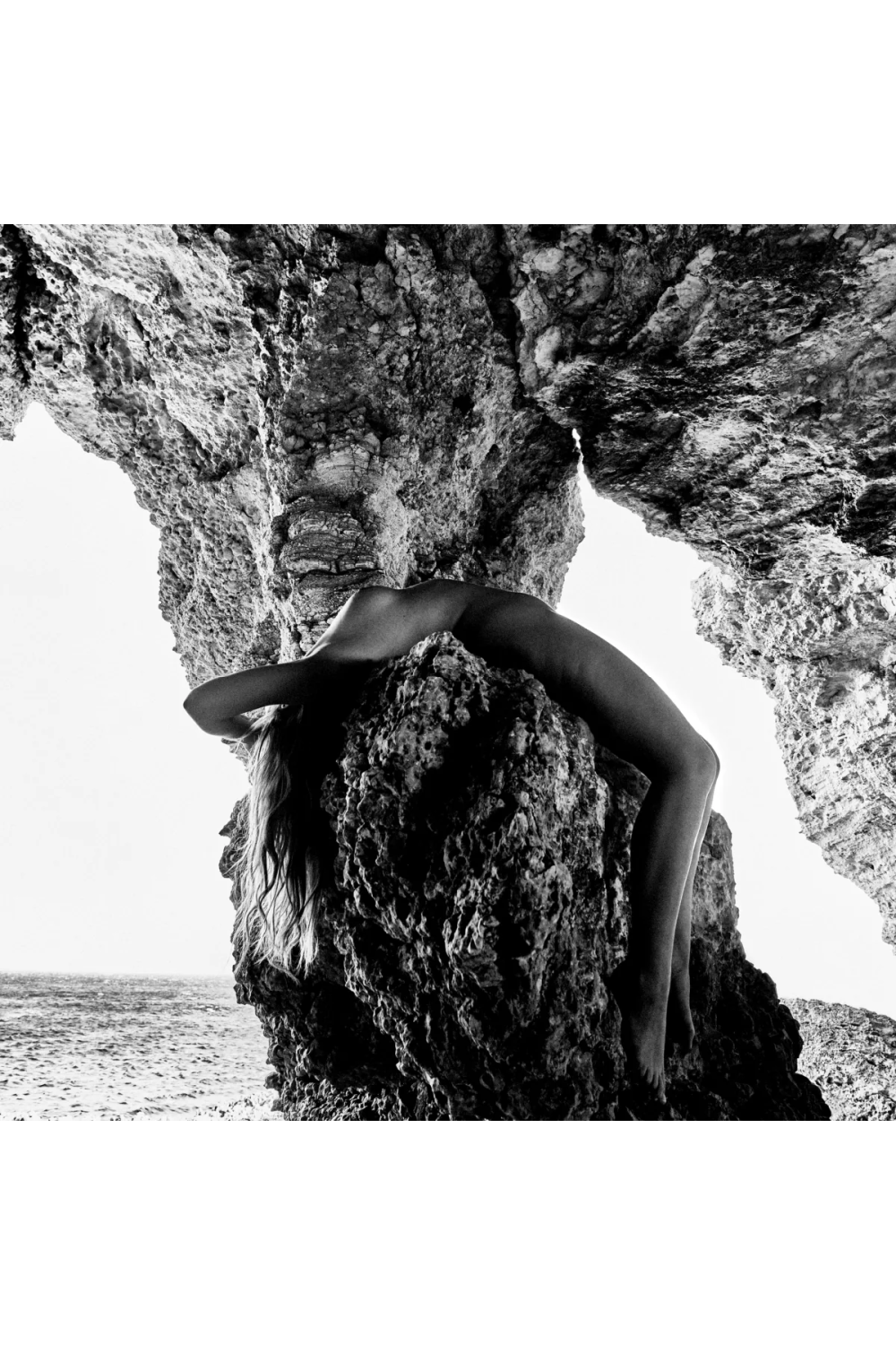 Gray Somersault Art Print | Eichholtz Surrender | Oroa.com