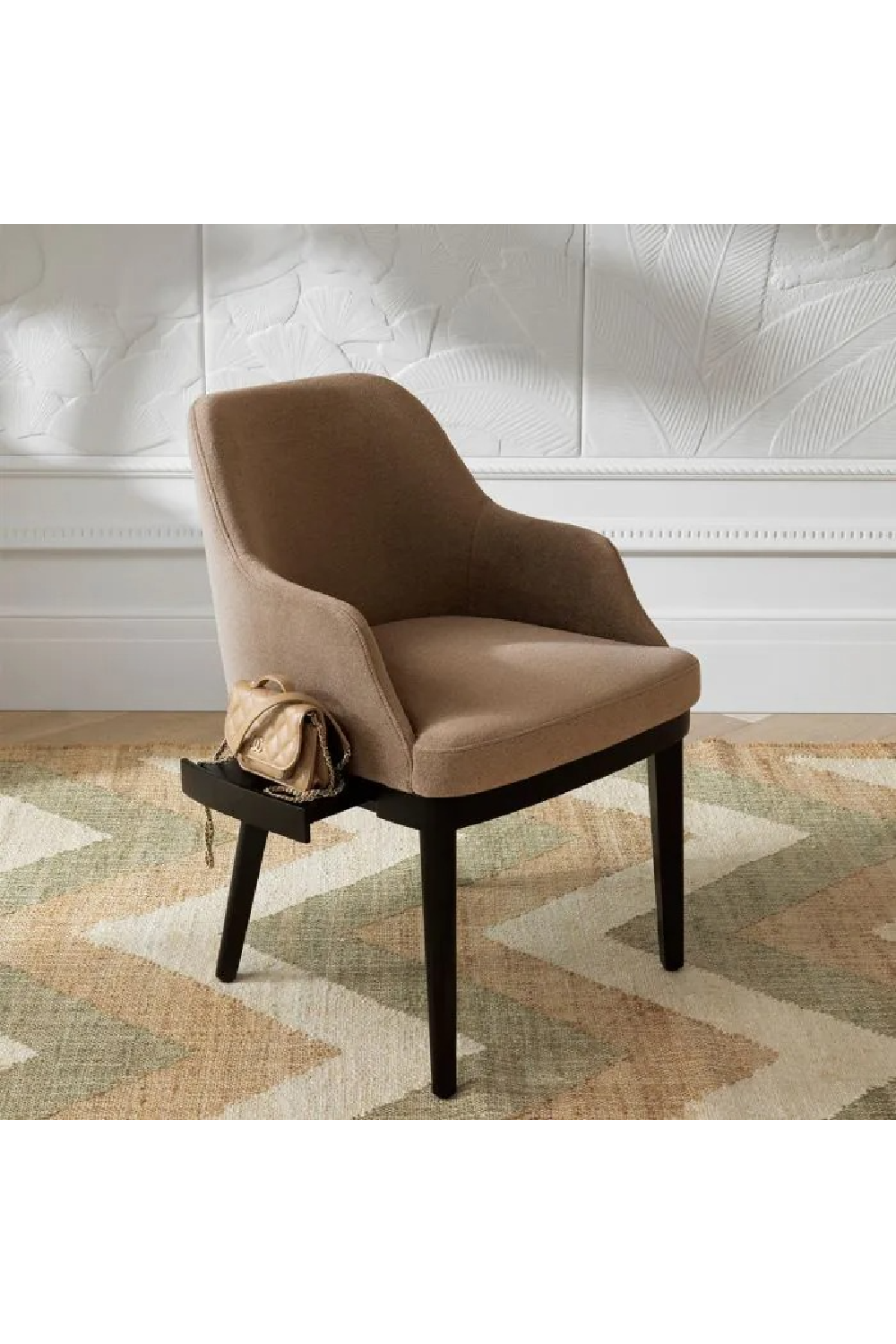 Chevron Jute Carpet 7' x 10' | Eichholtz Ashburton | Oroa.com