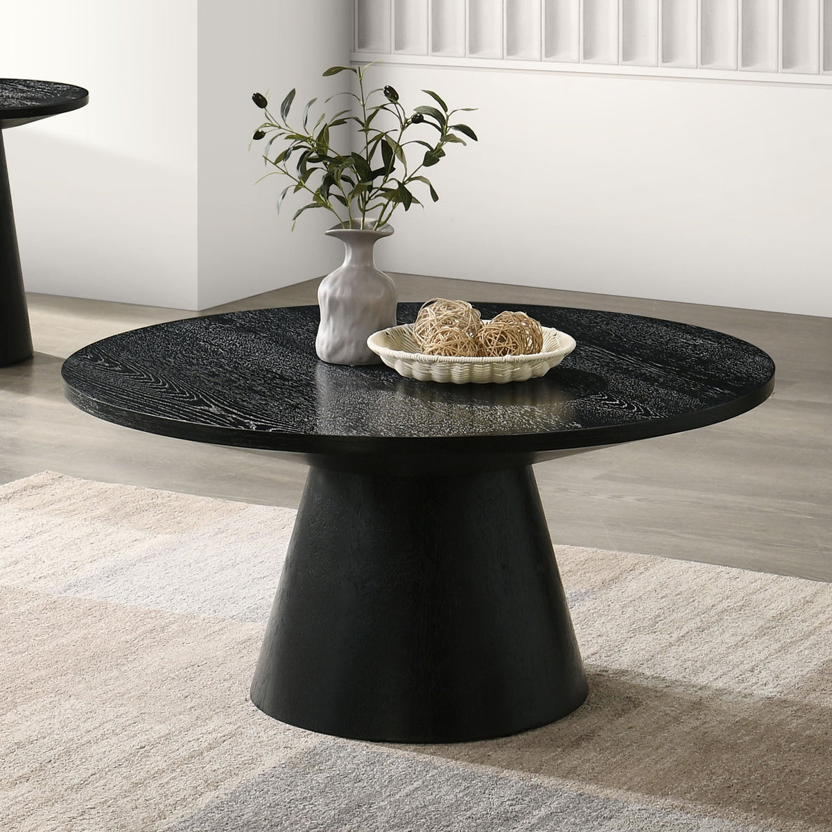 Black Round Cocktail Table | Catchy