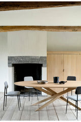 Oval Oak Dining Table | Ethnicraft Mikado | Oroa.com