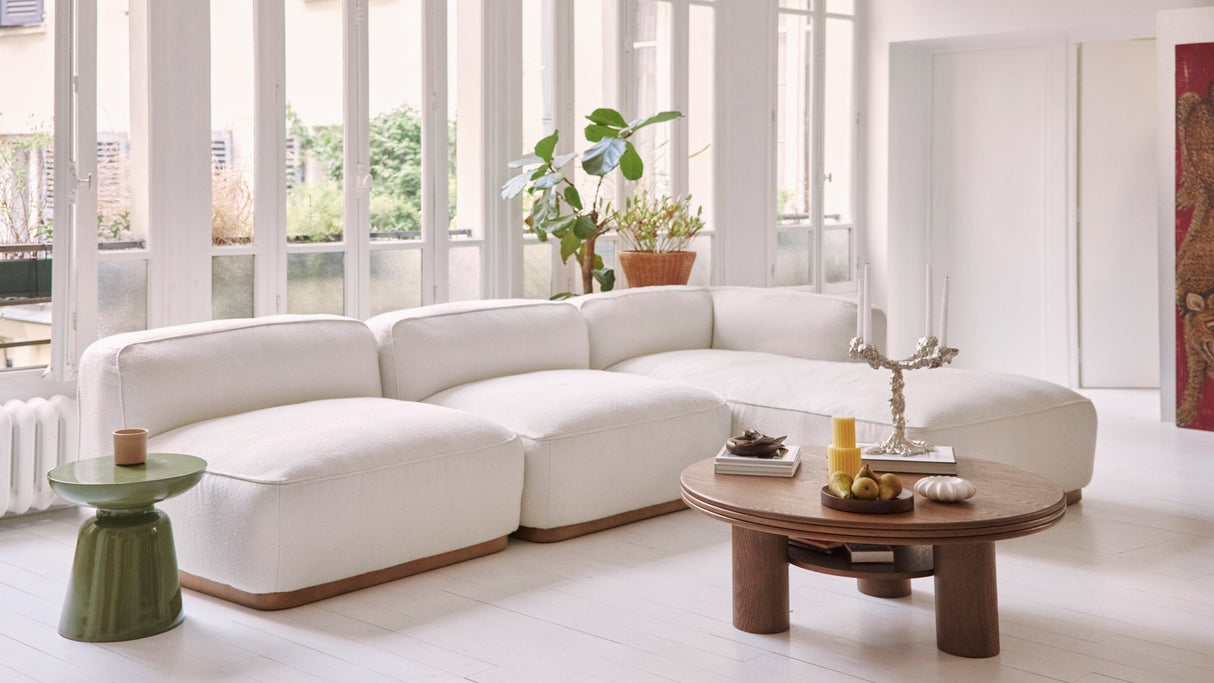 Glossy Sculptured Side Table | NV Gallery Cersei | Oroa.com