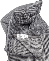 Pergamon Throw in Black