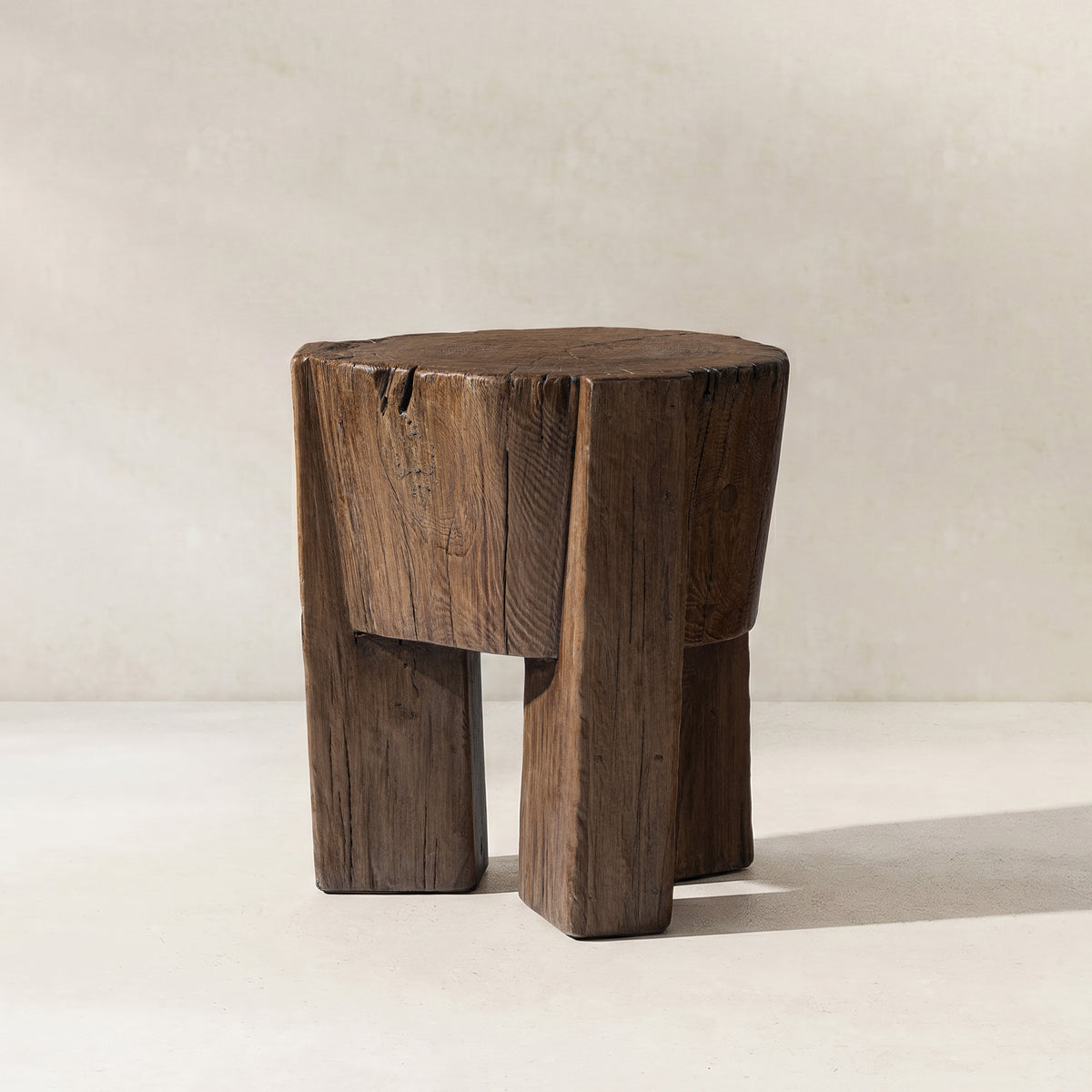 Brown Sculptural Wood Accent Table by Catchy – OROA