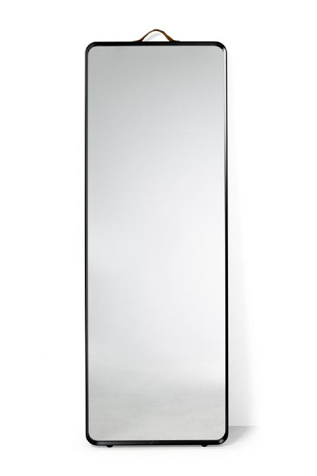 Black Framed Wall Mirror | Audo Copenhagen Norm | Oroa.com